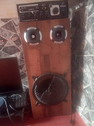 Box with amplifier all ok condition 10/9