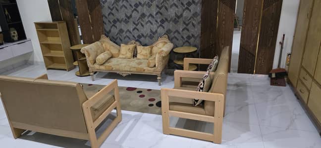 4 seater plus a satie