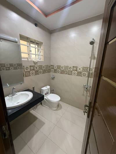 10 Marla Ground Portion Available For Rent