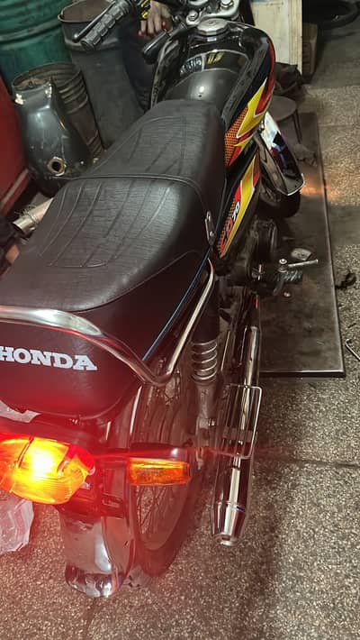 Yamaha Dhoom YD-70 2014