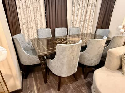Turkish dining 8 seater 2 months used