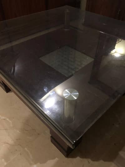 center table and coffee table