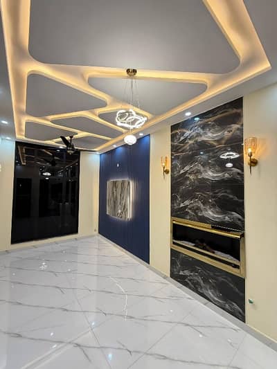 brand new 2 bed lounge flat available for sale in Gulshan