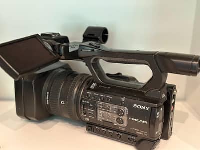 Sony NX 100