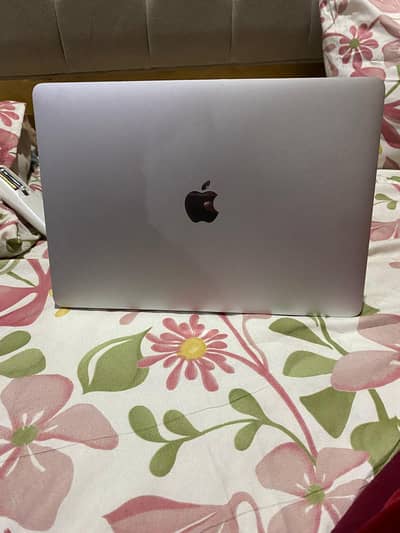 macbook pro 2016 modle