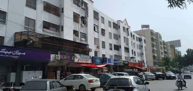 3 BED DD APARTMENT AVAILABLE FOR SALE IN USMAN GARDEN GULISTAN E JAUHAR BLOCK13
