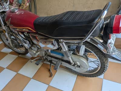 Honda 125 self start 2022 model  used condition full ok
