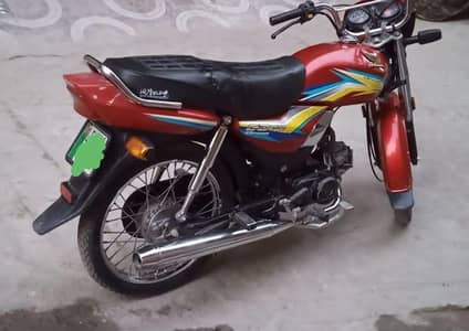 one hand use Red colour mint condition