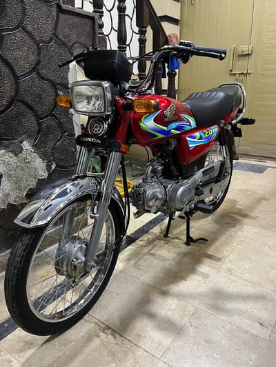 Honda CD 70 (2024 Model Islamabad Number) Scratchless Condition.