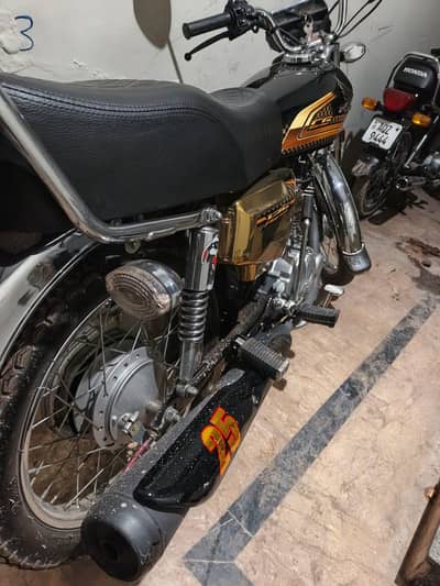 Honda CG 125 gold edition
