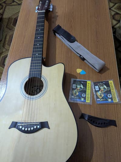 Professional acoustic guitar with free Accessories