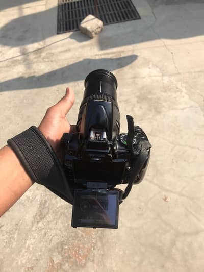 Nikon d5000 big lens 18 200 bag charger battery