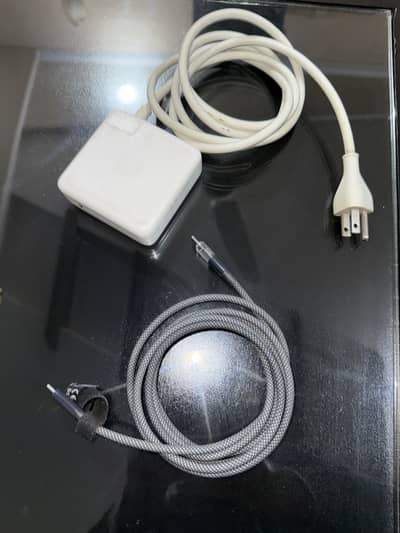 MacBook charger 87 watts | Baseus cable