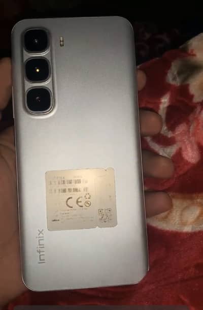 Infinax hot 60 pro plus  Condition 10/10  One month use  8/256