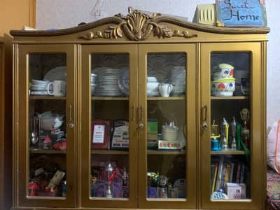 Used showcase 10/9 condition for sale very good quality