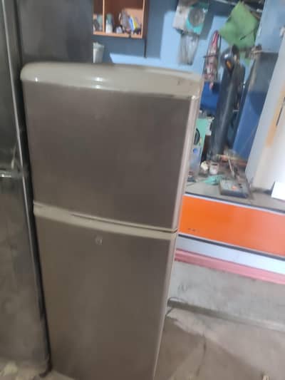 Haier Refrigerator model HRF-195 - 170 Liters
