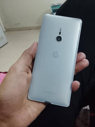SONY XPERIA XZ3