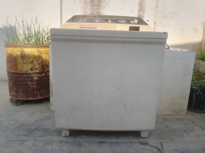 استعمال شدہ پیل واشنگ مشین (Dryer کے ساتھ) – 10,000 روپے