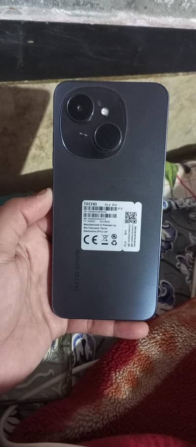 Tecno spark go 1 . . . . . . . 4+4 64