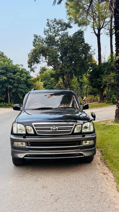 Toyota Land Cruiser Cygnus Total Original First Owner