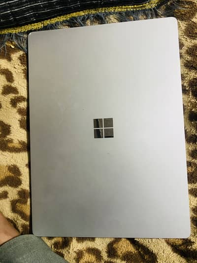 Microsoft Surface Laptop 2 core i5 8th 16GB 256Gb Gen urgent for sale