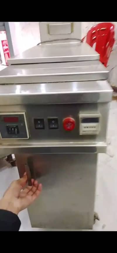 16 liters Electric Fryer with accessories and Food Counter for Sell
