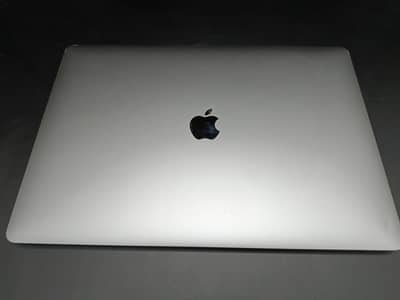MacBook Pro 2019 | 15.6 inch | 32GB | 512GB | i9