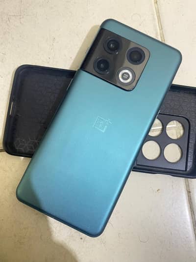 OnePlus 10 pro in lush condition urgent sale