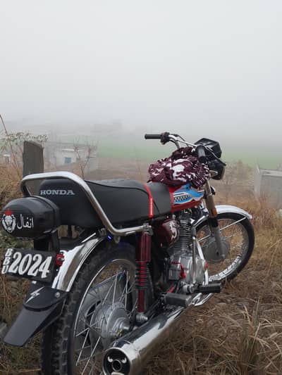 100 percent perfect total genuine Honda 125 24 model