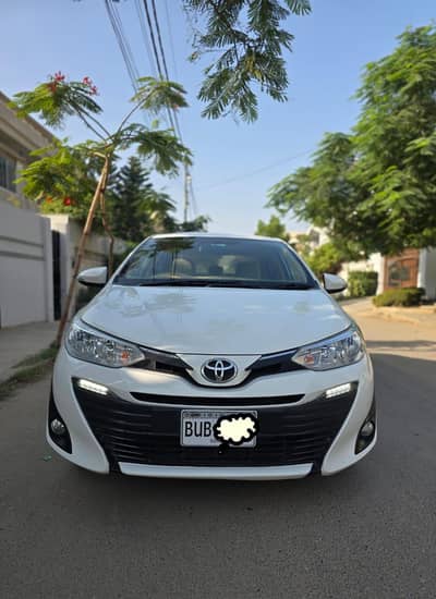 TOYOTA YARIS 1.5 CVT-ATIV-X (PUSH START)