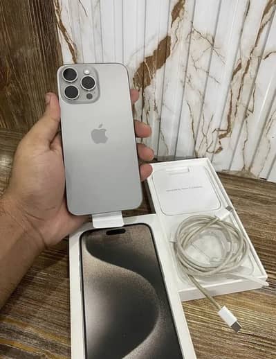 Iphone 15 pro max natural non pta