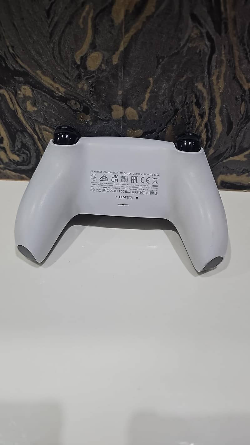 PlayStation 5 controller 1
