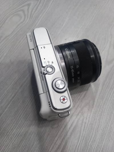 Canon M10 Mirrorless Camera