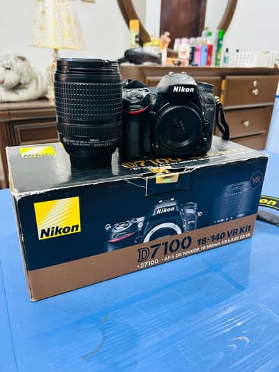 Nikon D7100 With Nikon 18-140 Lens Urgent Sale