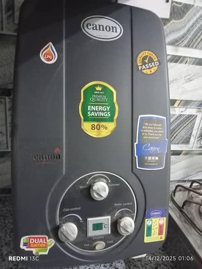 canon geyser 8L new just little bit used