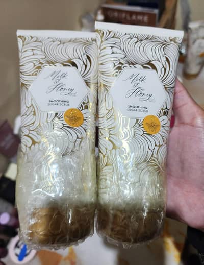 Milk Honey Gold smoothing sugar surub 