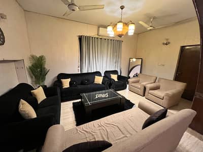 7MARLA DOUBLE STOREY HOUSE AVAILABLE FOR SALE IN MODEL TOWN EXT