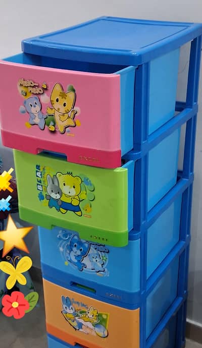 5 Spacious Drawers' Organizer