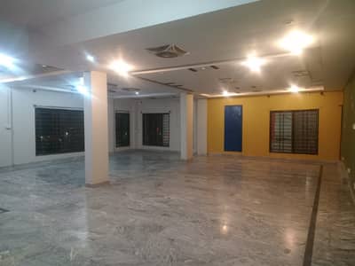 First Floor Commercial Hall For Rent For Call Centre and Office in Phase 5B Near Express Way
