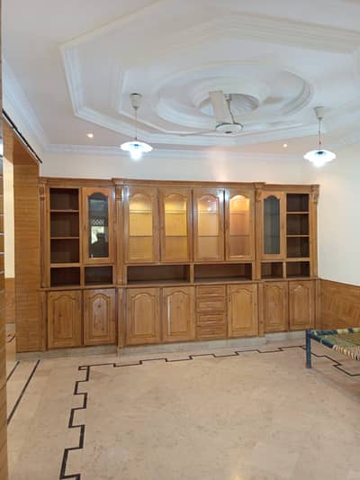 3 rooms portion located at main road