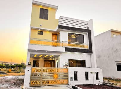High Quality 3 Bed 5 Marla Decent House For Sale In Bahria Enclave