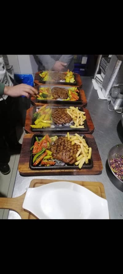 I am an All-Rounder Chef with good experience