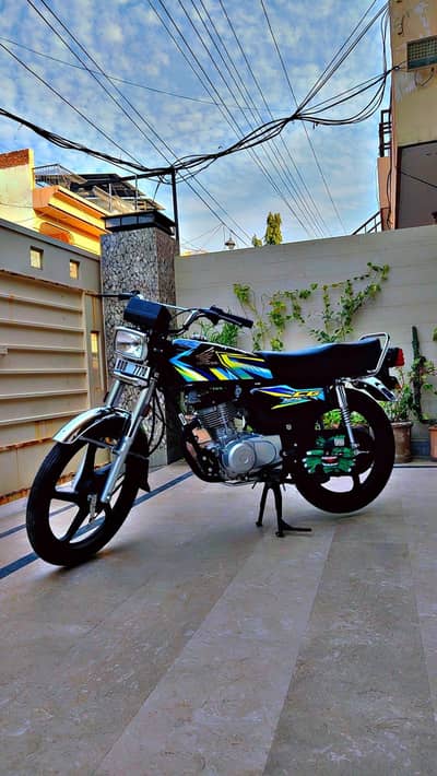 honda 125 2025 main liya 2026 car sticker hai November mein liya hai