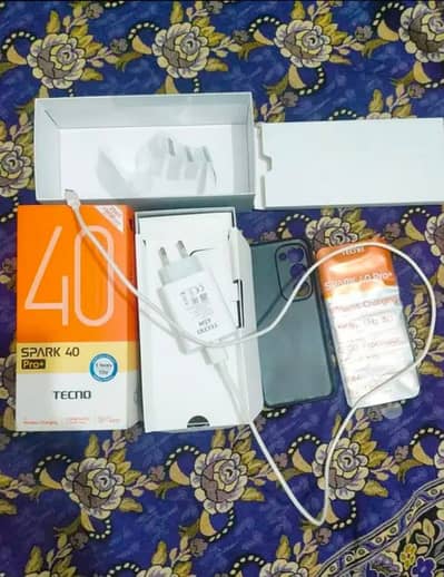 tecno spark 40 pro Plus 8 8 256 GB WhatsApp +92320+0165+210
