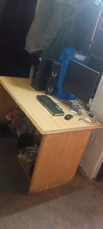 computer table