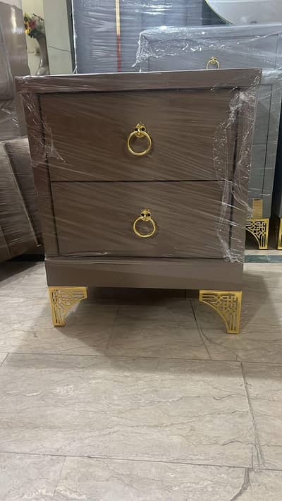 brand new king size solid wood bed set