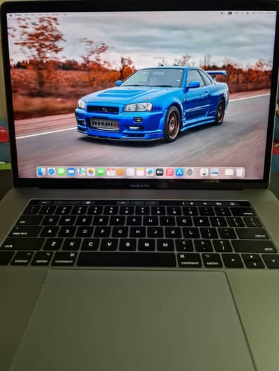 Macbook pro 17.15 inch display read ad