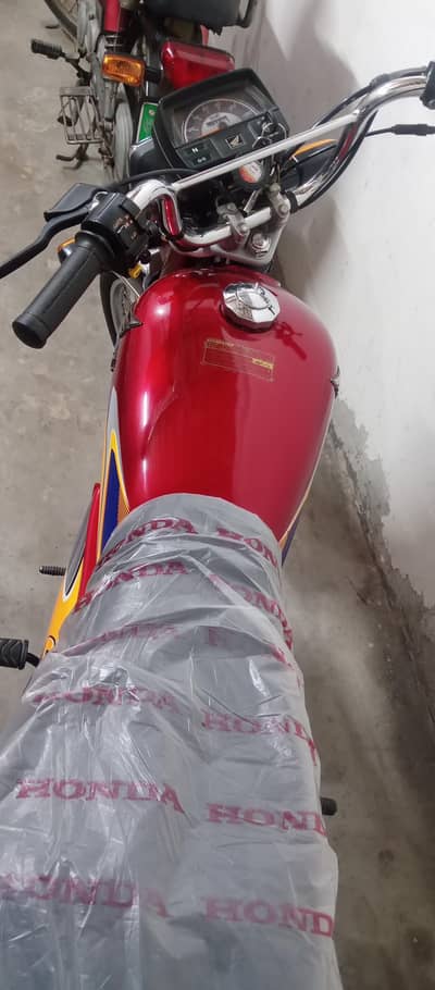 CD70 bike bilkul new ha
