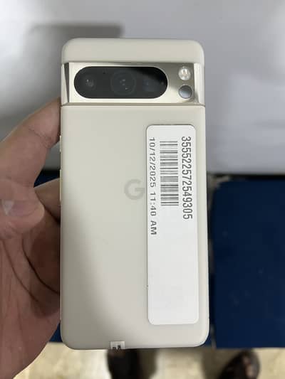 Google pixel 8 pro and Google pixel 7 pro available