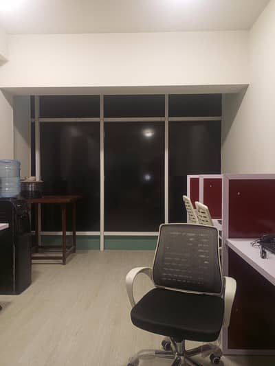 Interior decorator works Wood Aluminium glass flooring ceiling.